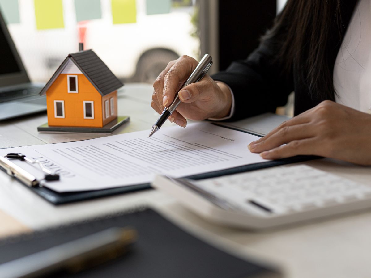 Kiến trúc TQT chuyên thiết kế kiến trúc nội thất và xây nhà trọn gói cho các công trình nhà phố, biệt thự
